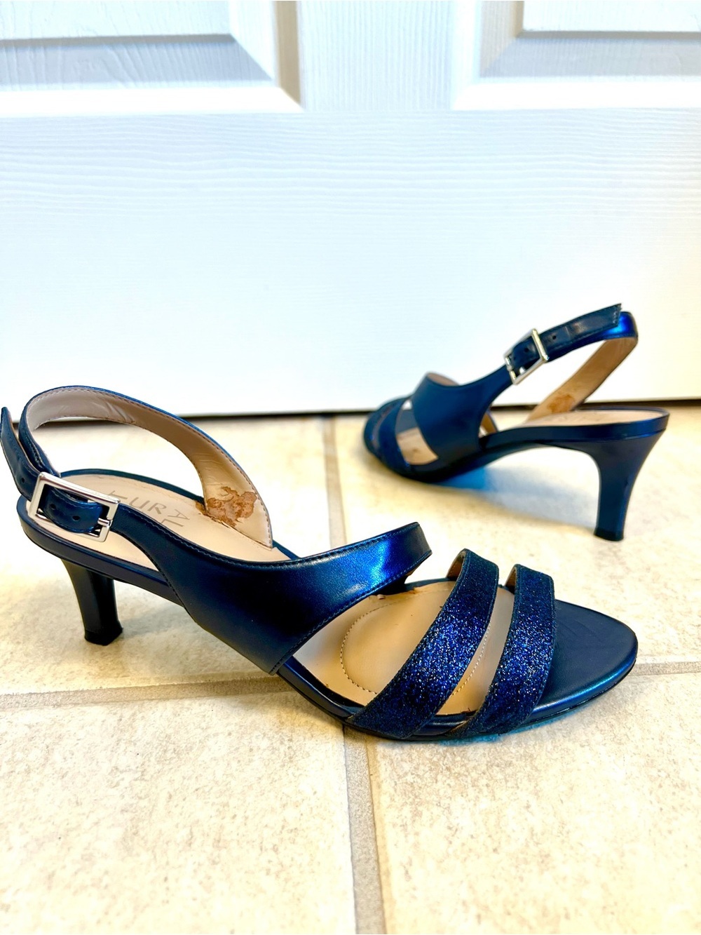 Naturalizer Taimi dress sandals in navy glitter strappy metallic comfy 6M chic